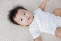 Bé ho nôn trớ về đêm: Nguyên nhân, cách xử lý & phòng ngừa